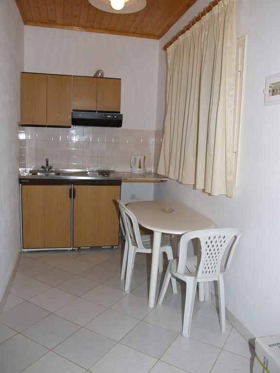Aparthotel Angeliki Vitaládes Zimmer foto